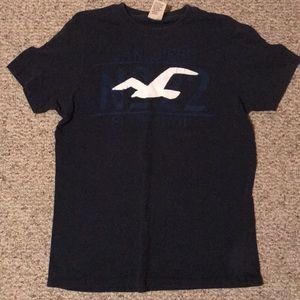 Men’s hollister shirt